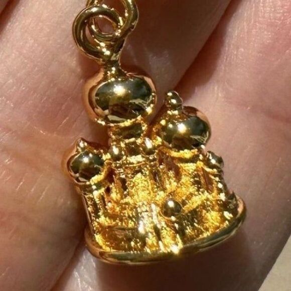 Disney Aladdin Agrabah Castle Dangle Charm - Picture 3 of 9